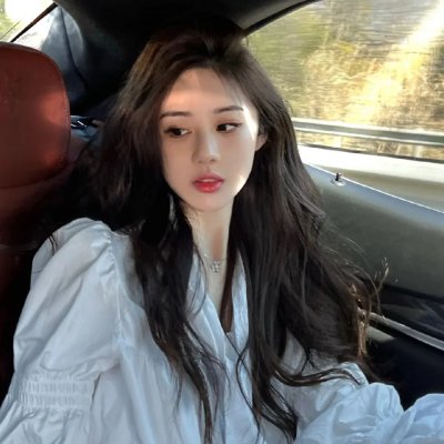 滑板女孩